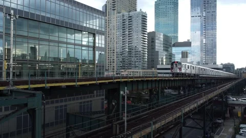 Aerial, Static, NYC Train moving. 库存影片 206094188