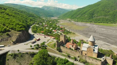Aerial static view of Ananuri castle complex panorama.Unesco world heritage s Vídeos de archivo 146742162