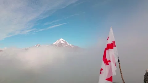 Aerial static view Angels mountain scenic viewpoint with Mount Kazbek peak .. Stockbeeldmateriaal 279555479