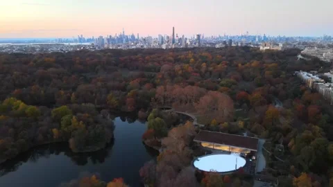 Aerial sunset landscape of Prospect Park ice skating rink Brooklyn during f.. 動画素材 284481069