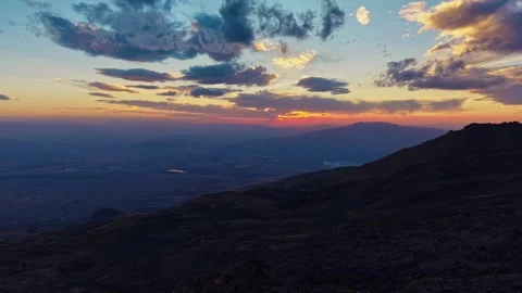 Aerial sunset view from Mount Ararat slope at 3200m overlooking vast valley 库存影片 333200822