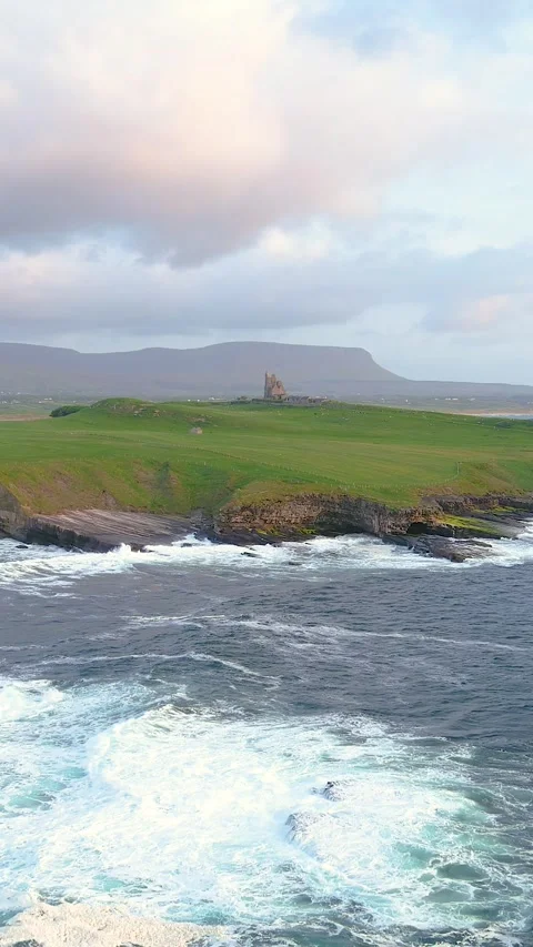 Aerial sunset view of Mullaghmore Head and Classiebawn Castle. Co Sligo, Ireland 스톡 동영상 292191885
