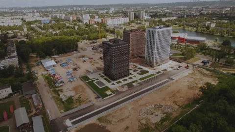 Aerial survey of residential complex construction Vídeos de archivo 337507002