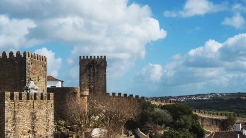 Aerial time-lapse of clouds moving above medieval castle, Obidos, Leiria 스톡 동영상 114851509
