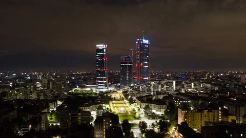 Aerial Time Lapse In Motion Or Hyperlapse Of Night Milano, Italy Video stock 119004998