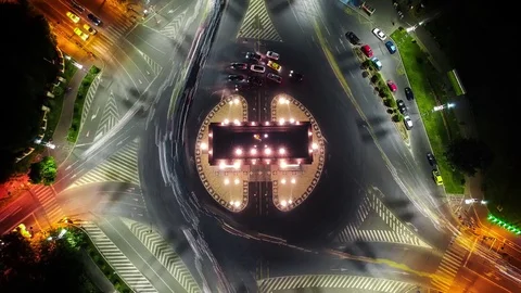 Aerial time lapse over an intersection at night Stock-Footage 80332433