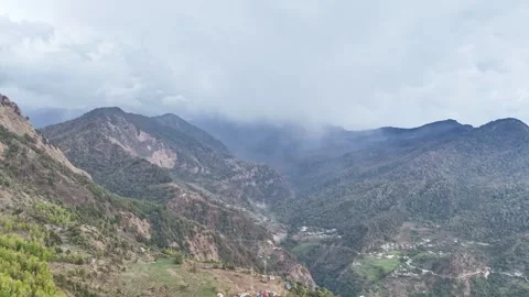 Aerial time lapse shot of clouds moving in Mountains of Uttarakhand, India Stock-Footage 344689505
