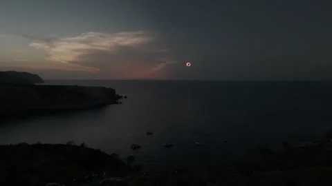 Aerial Timelapse of Solar Eclipse over Ibiza Coastline 스톡 동영상 343096302