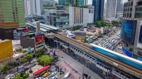 Aerial timelapse video of busy intersection in downtown Bangkok in Thailand 스톡 동영상 282694999