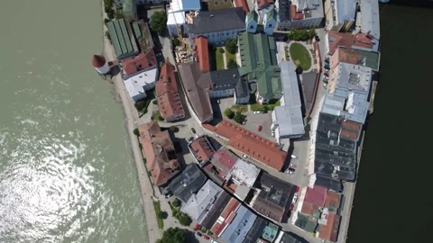 Aerial top down: confluence of Inn and Danube rivers, Passau, Germany Vídeos de archivo 338195540