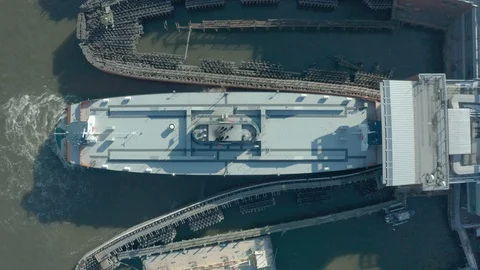 Aerial Top Down Drone Shot of Staten Island Ferry Idling While Offloading People Video stock 122166257