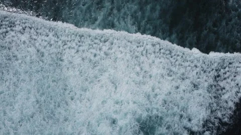 Aerial top down hover above Green Bowl waves 스톡 동영상 329133826