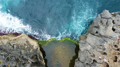Aerial top down view of angel's billabong natural pool in nusa penida Stock Footage 336593367