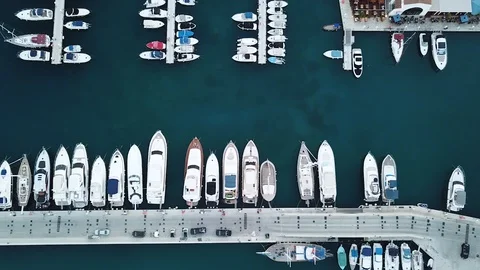 Aerial top down view of boats moored at Limassol New Marina, Cyprus 스톡 동영상 124376239