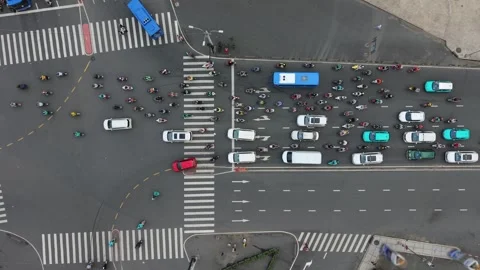 Aerial top-down view of busy city intersection in Ho Chi Minh City, Vietnam. Видео 336598185