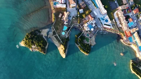 Aerial Top Down View of Canal d'Amour Rock Formations and Resorts in Sidari Vidéo 341387168