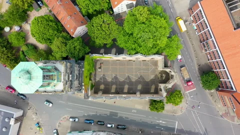 Aerial Top Down View of Hanover Cityscape and Church Vídeos de archivo 338987481