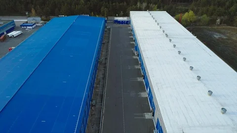 Aerial top down view of the large logistics park with warehouse without tracks Video stock 129053687