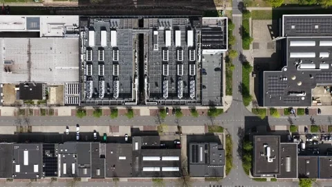 Aerial top down view of a modern data center 스톡 동영상 333970521
