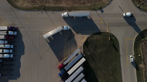 Aerial top down view of moving truck on truck parking lot. Naperville IL USA 25 库存影片 296926939