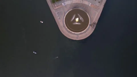 Aerial top down view of Point State Park Fountain in Pittsburg,h Pennsylvan.. Stock Footage 321779004