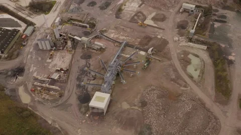 Aerial top down view sand quarry, industrial extraction of sand for construction Vídeos de archivo 251038692