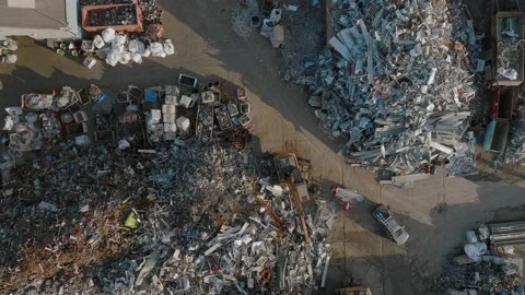 Aerial top down view of a scrap metal yard 库存影片 177784290
