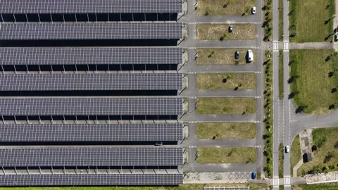 Aerial top down view of solar panel covered parking lot Stock-Footage 334318323