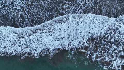 Aerial Top Down Waves Over Rocky Reef Pangandaran Indonesia Vídeo Stock 332749662