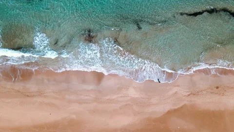 Aerial top view of sea waves reaching sandy beach shore in North Cyprus 스톡 동영상 172172153