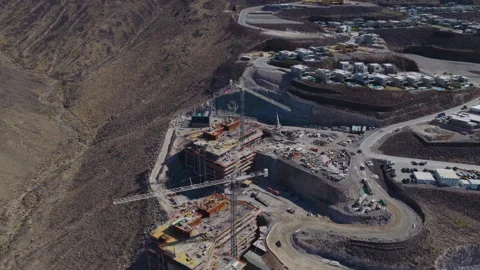 Aerial Topdown View of Luxury Hillside Homes Under Construction in Henderson 库存影片 333706670