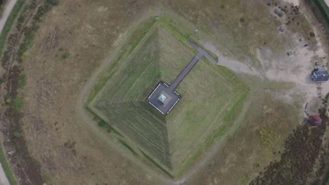 Aerial tops down Monument The Pyramid of Austerlitz, Netherlands iconic travel Vidéo 299888714