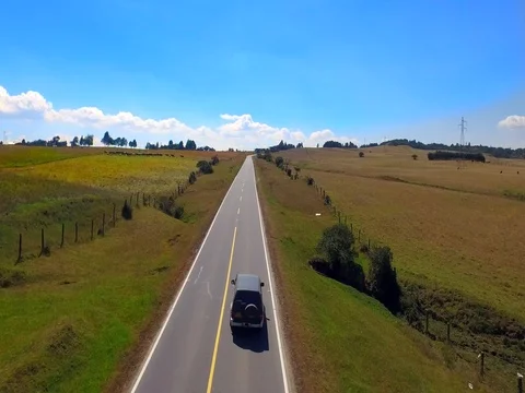 Aerial tracking  van landscape Vidéo 75170134