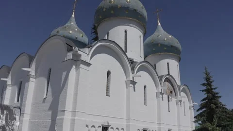 Aerial upward diagonal movement toward church dome Video stock 332019708