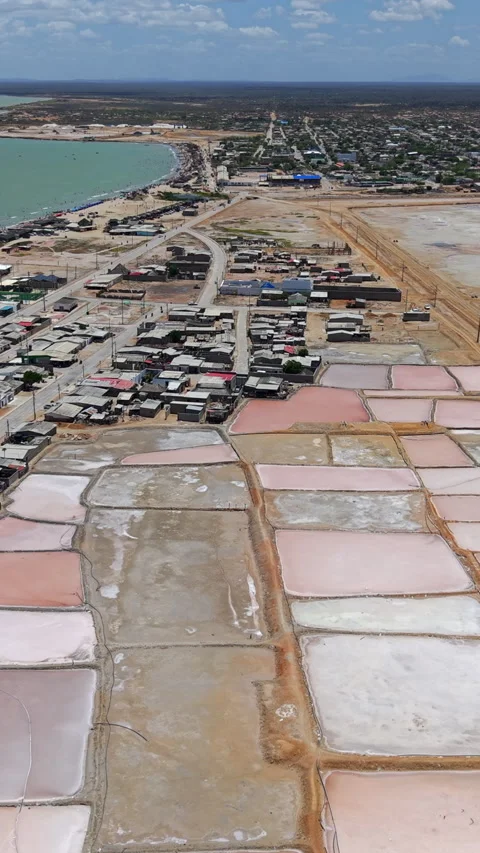 Aerial Vertical Drone View of Salinas Manaure Salt Flats, La Guajira, Colombia Vídeos de archivo 333905818
