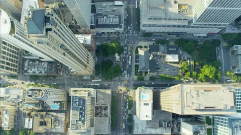 Aerial vertical overhead rooftop view of Metropolitan Chicago city traffic Stock Footage 68086008