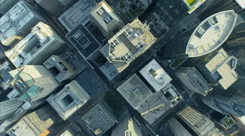 Aerial vertical overhead rooftop view of Willis Tower Metropolitan Chicago city Video stock 68086048