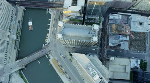 Aerial vertical overhead rooftop view of Metropolitan Chicago city River Stock Footage 68086559