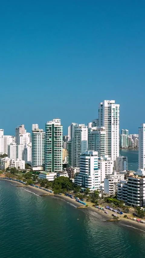Aerial vertical panoramic hyperlapse video of the new modern district Bocagrande Stock Footage 270294844