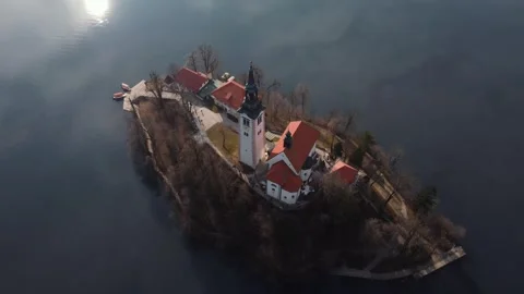Aerial video of Lake Bled in winter, Bled Castle, Church Of Assumption Of Mary 스톡 동영상 299326331
