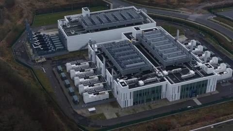 Aerial Video of Large Scale Data Center Campus. Vídeo Stock 325829362