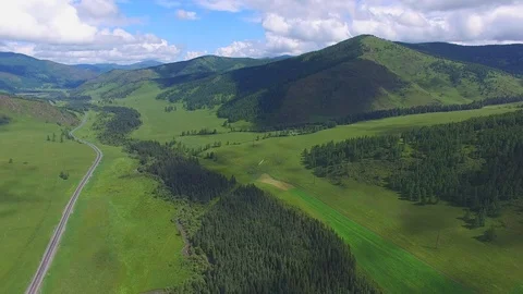Aerial video in a mountain range, with a drone. Stock Footage 96350754