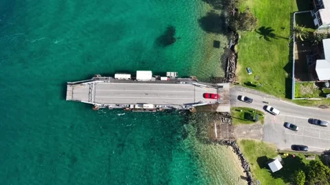 Aerial Video of Settlement Point Ferry Crossing Hastings River Vídeo Stock 343244545