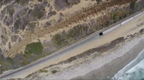 Aerial Video of a Train passing Underneath at Torrey Pines 動画素材 41246960