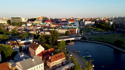 Aerial video of Trinity Suburb, bridge on nemiga and old church Stock-Footage 170562025