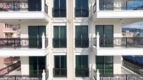 Aerial Video of White Residential Complex on Seaside Line 库存影片 343849037