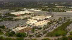 Aerial tour Sawgrass Mills Outlet Mall, Stock Video