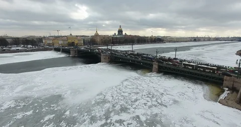Aerial view. 4K OLD BRIDGE PETERSBURG. Flying on a quadcopter. Winter Video stock 103642005