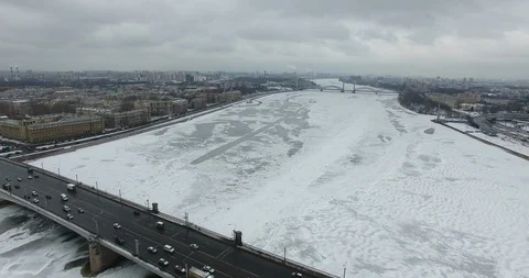 Aerial view. 4K OLD BRIDGE PETERSBURG. Flying on a quadcopter. Winter Video stock 103662393