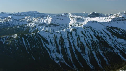 Aerial view of the Absaroka Mountain range in Montana Vidéo 265908645